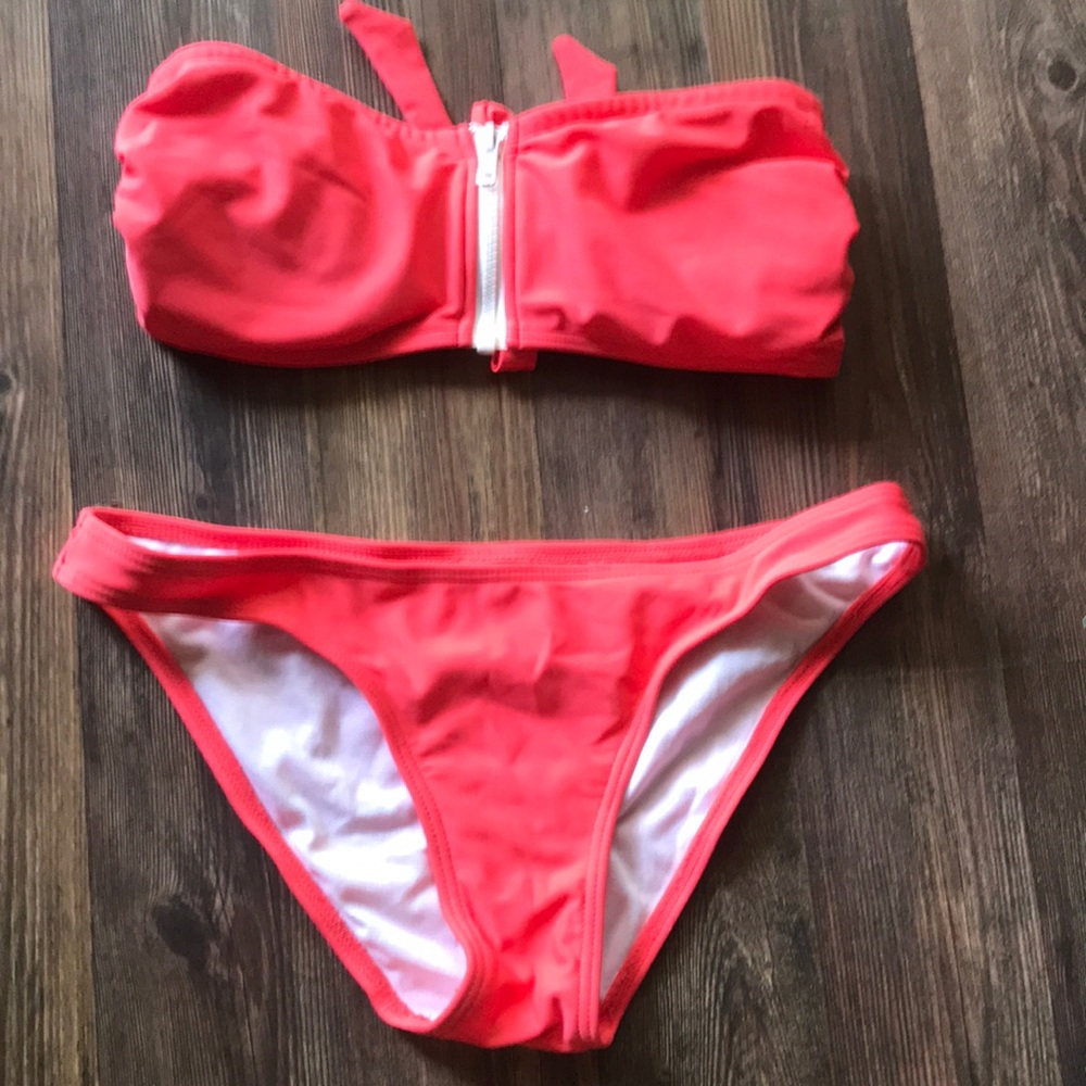 Bandeau top bikini